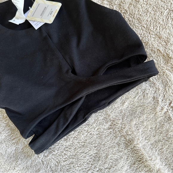 Fabletics Sports Bra - Picture 6 of 7